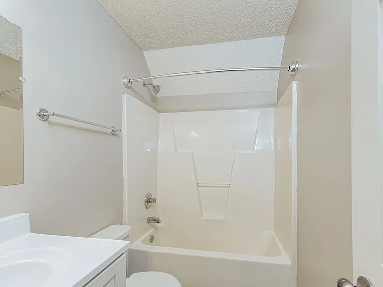 525 Hidden Cellars Dr — Photo 19