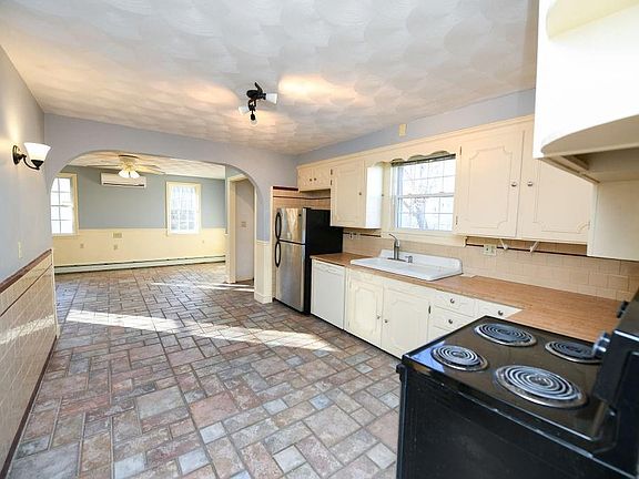5th image of 59 Hillhurst Ave