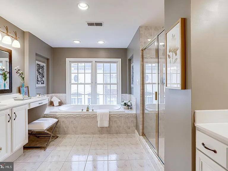 1601 Colonial Hills Dr — Photo 14