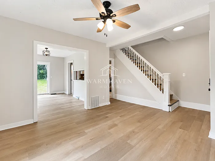 402 Hall Ave — Photo 3