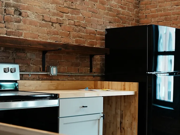 22 Hutton St #3 — Photo 10