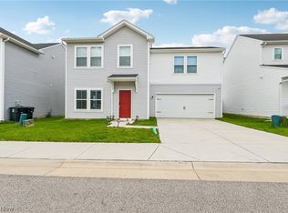 572 Auld Farm Cir, Akron, OH 44320