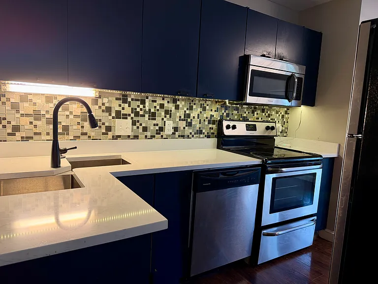 1054 S Kingshighway Blvd #R — Photo 4