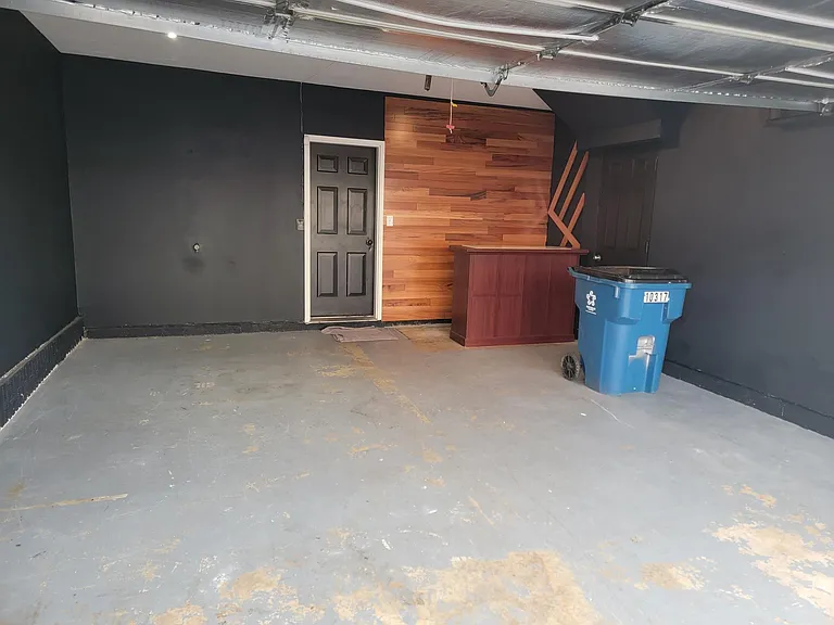 2-car garage