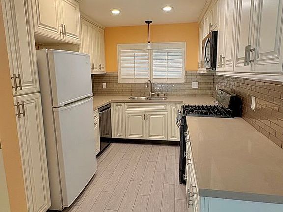 2nd image of 4825 W 119th Pl