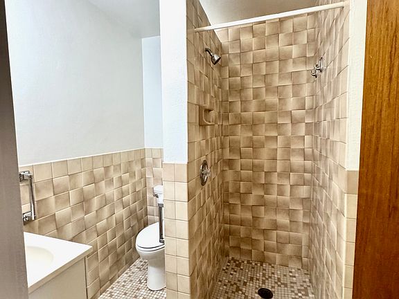 605 Third St - Bathroom with Tile Shower