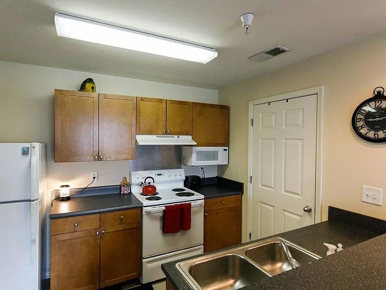 Eagles Landing — Photo 15