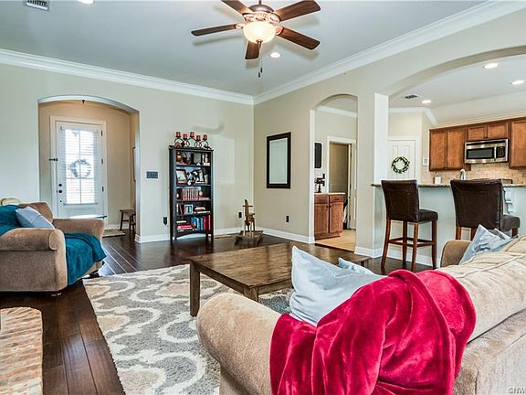 4th image of 445 Jordan Dr