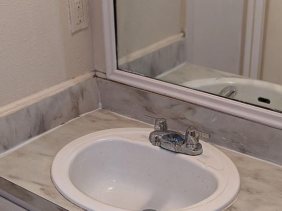 5th image of 1946 Upland Dr #1