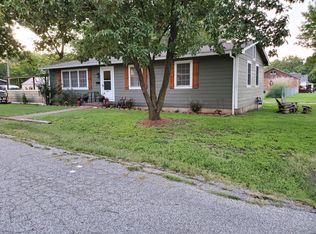 1125 S Garfield Ave, Chanute, KS 66720