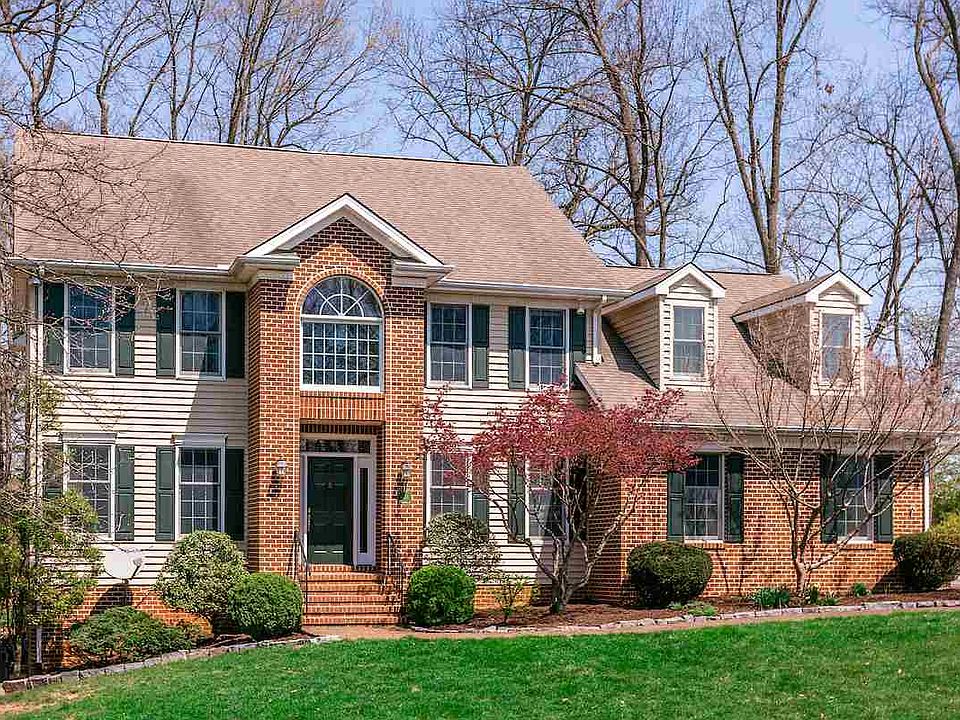 1st image of 628 Wyndham Woods Cir