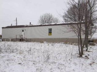 1401 Deaner Rd, Edmore, MI 48829