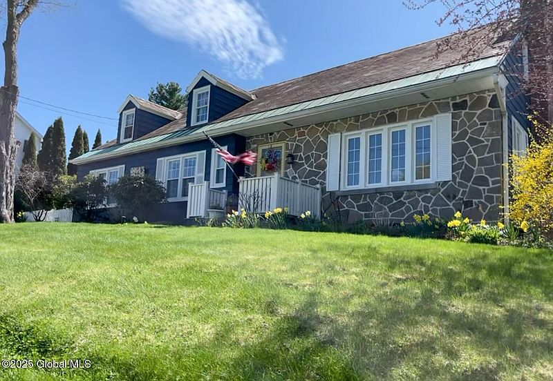 2nd image of 70 Wilkes Avenue
