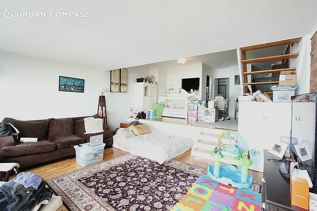 2nd image of 320 E 65th St APT 518