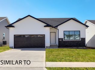 1208 Featherstone Ave NE, Bondurant, IA 50035