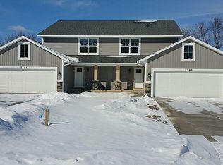 7391 Boulder Bluff Dr, Jenison, MI 49428