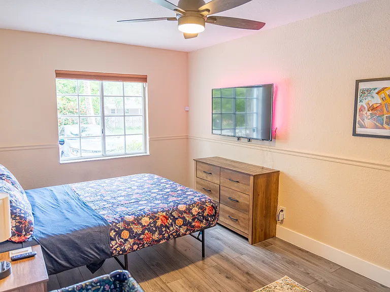 1506 SW 28th Ter — Photo 35