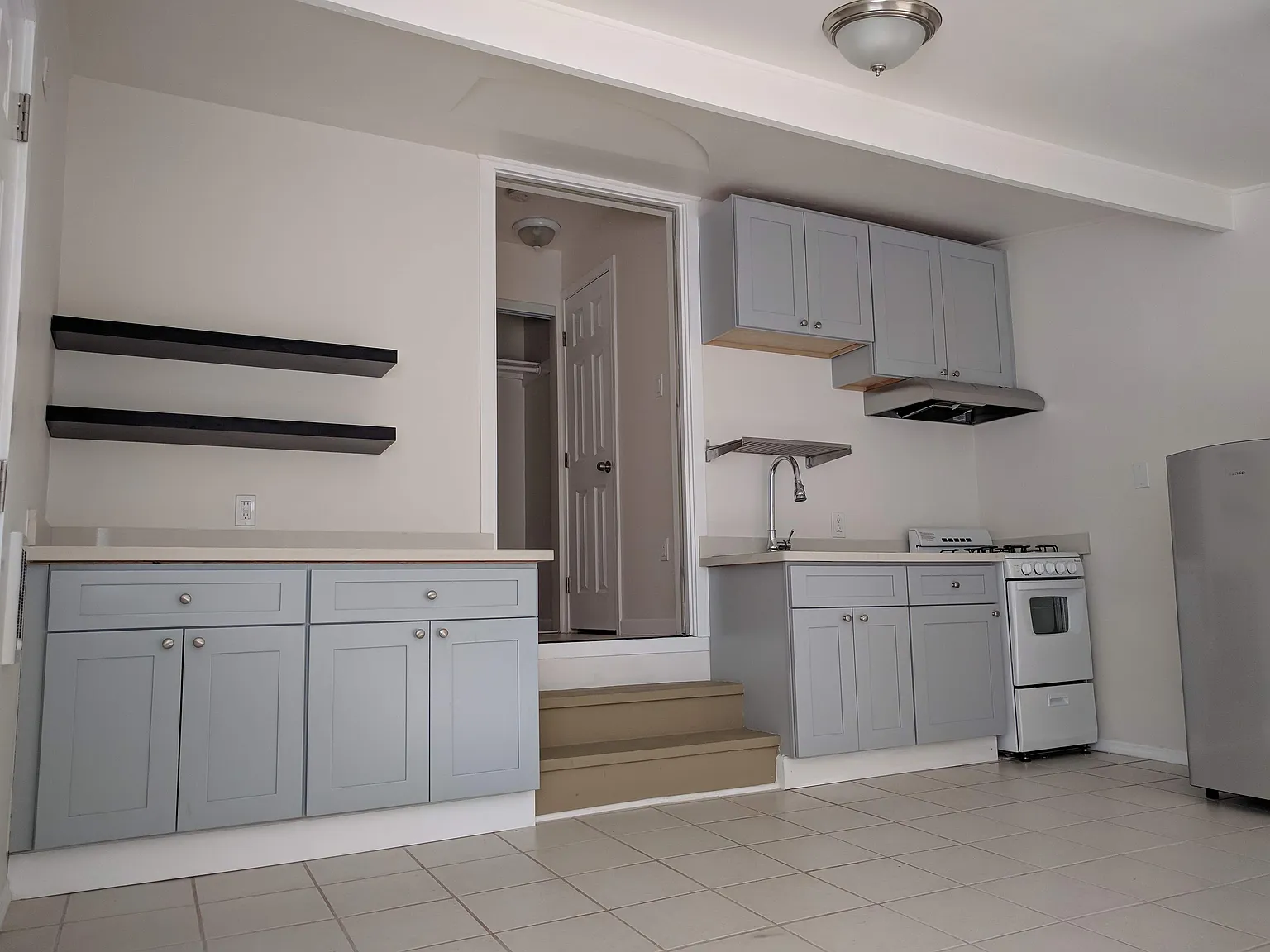 2 bed, 1213 sqft, $1,600 — Photo 2