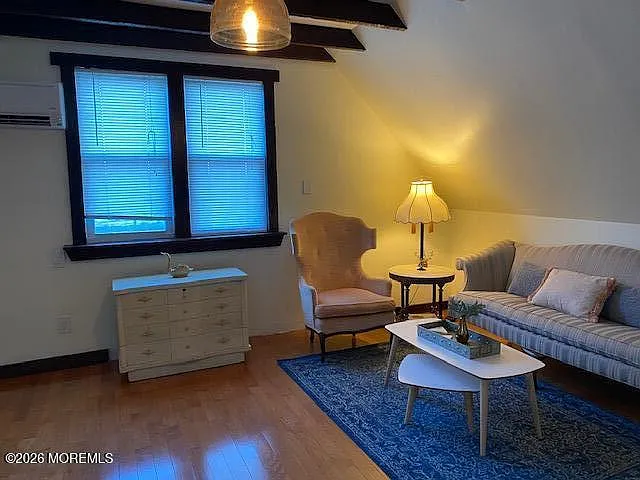 1 bed, $2,400 — Photo 3