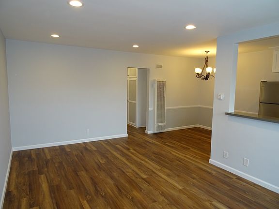 2nd image of 624 N Hayworth Ave APT 8