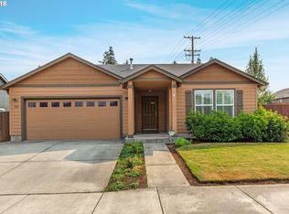 585 S 48th St, Springfield, OR 97478
