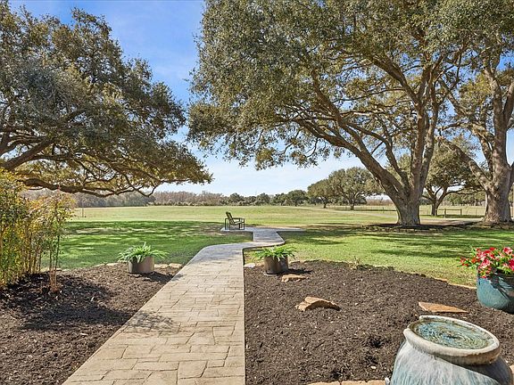 5th image of 2489 Bartlett Rd