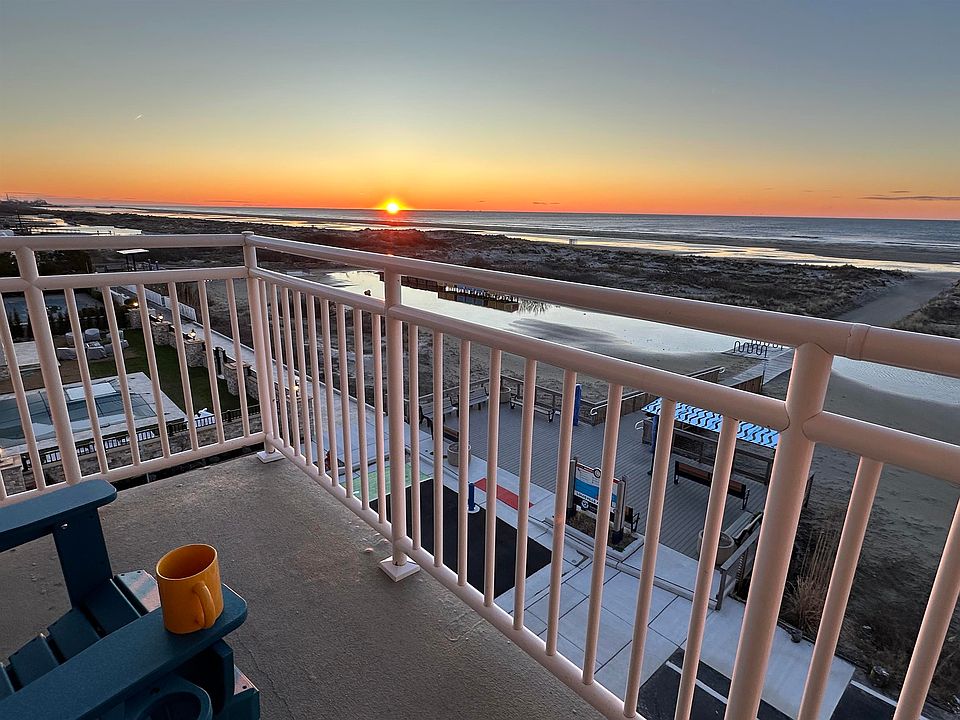 427 E Miami Ave #401, Wildwood Crest, NJ 08260 | Zillow