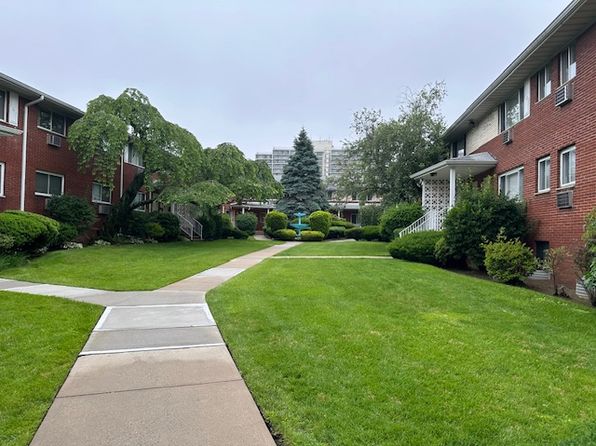 1329 Anderson Ave #16