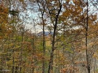 Mountain Trail Ln, Sevierville, TN 37876