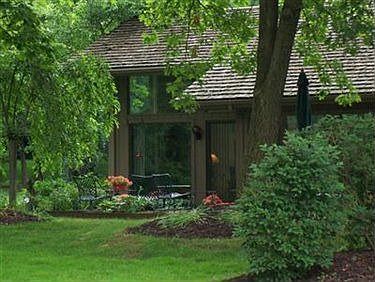 1st image of 409 Chandler Dr