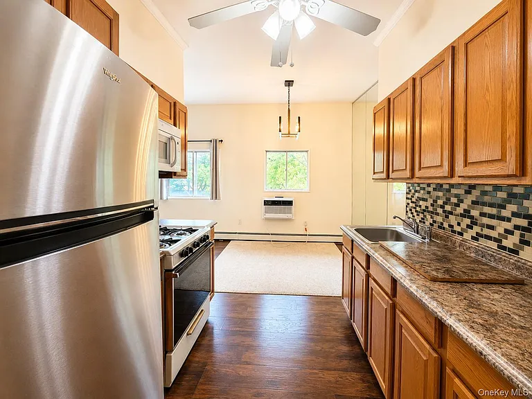 265 N Newbridge Rd #2C — Photo 2