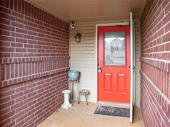 5th image of 2605 Harrington Ct