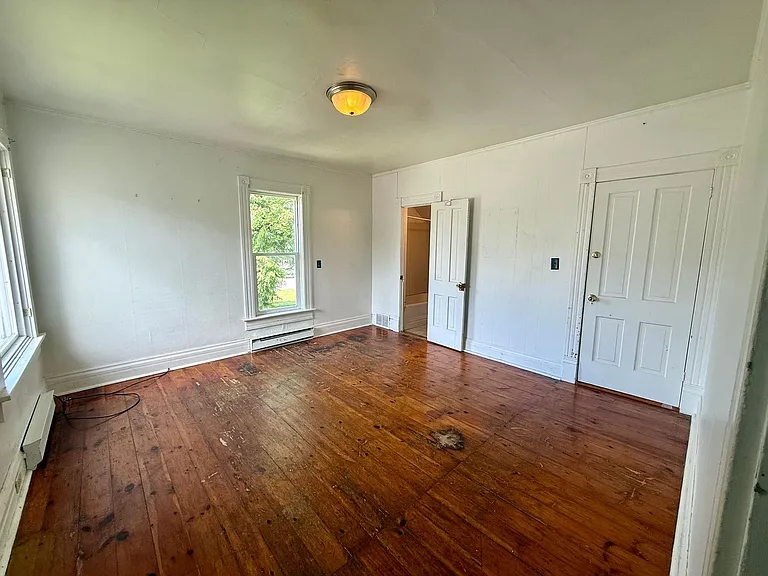 324 N 3rd Ave — Photo 12