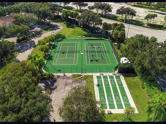 Pickleball  Tennis Lighted