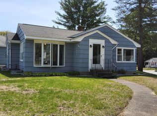 41 Elaine St, Thompson, CT 06277