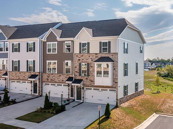 2nd image of 131 Bayhill Ter