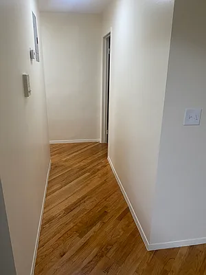 Rented by Ambassador Realty Co | media 6