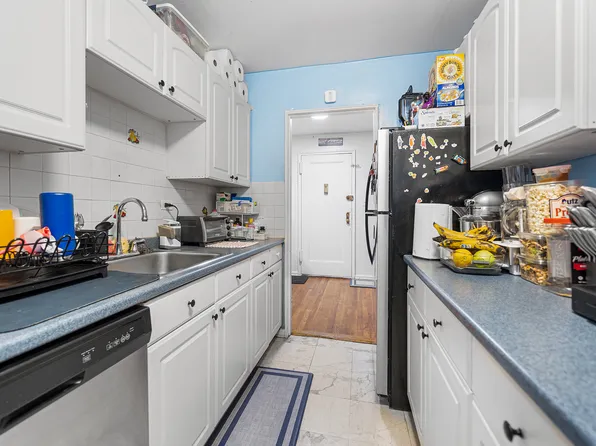 83-55 Woodhaven Boulevard image 8 of 23