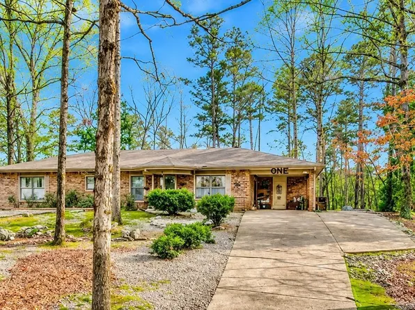 1 Montserrat Ln, Hot Springs, AR 71909