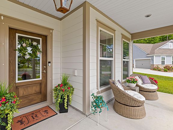 4th image of 1939 Parish House Cir