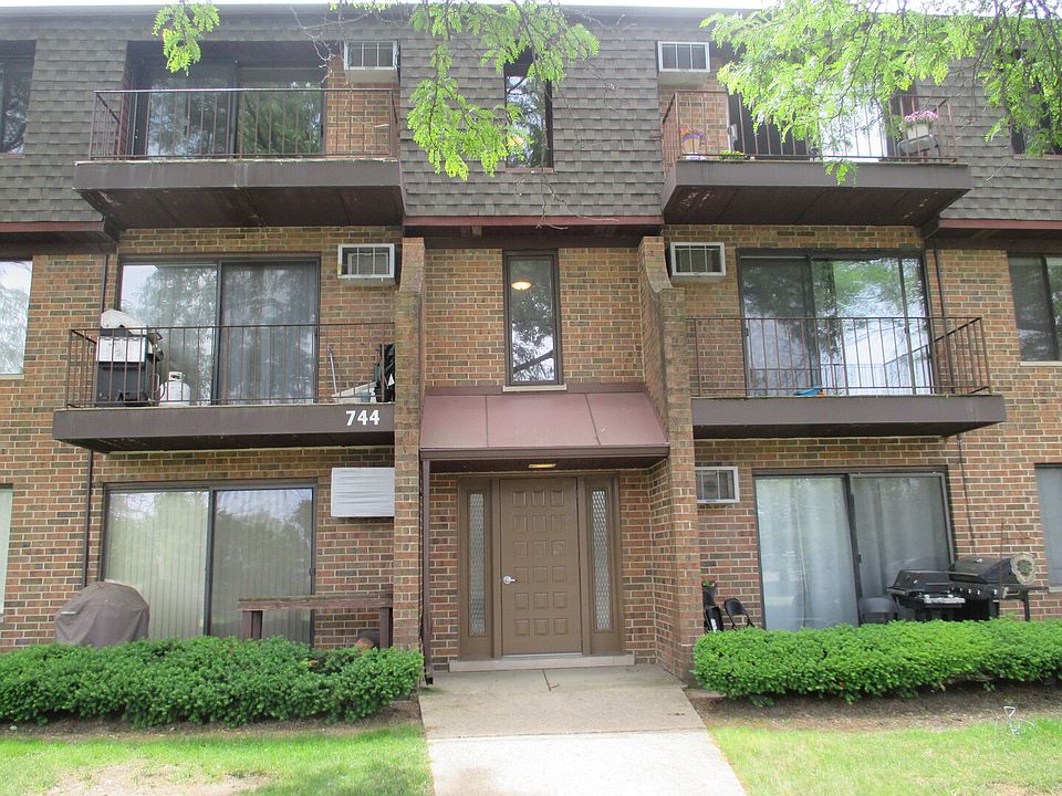 1st image of 744 N Briar Hill Ln APT 4
