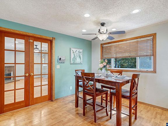 3rd image of 5634 Lompoc Ct S
