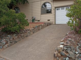 346 20th St, Lakeport, CA