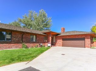805 Meadow Lane Ave APT 4, Cody, WY 82414