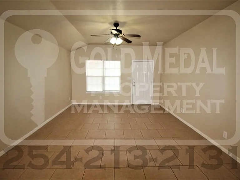 4505 Cambridge Dr — Photo 4