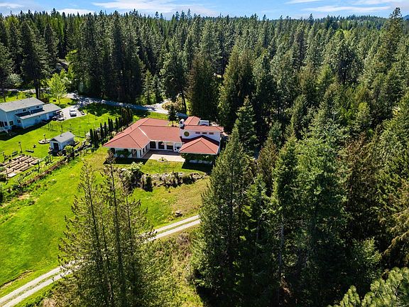 3rd image of 191 Indian Meadows Rd