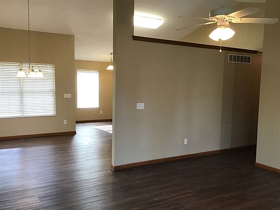 5th image of 4928 Ronald Dr