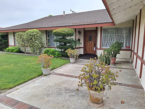 2822 E Alden Pl Photo 1