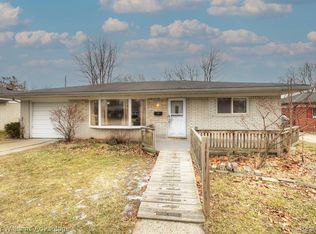 23146 Tuck Rd, Farmington Hills, MI 48336
