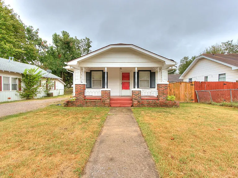 625 W Dewey St — Photo 1